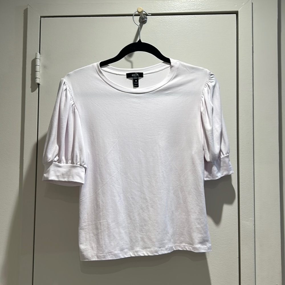 White puffed sleeve shirt